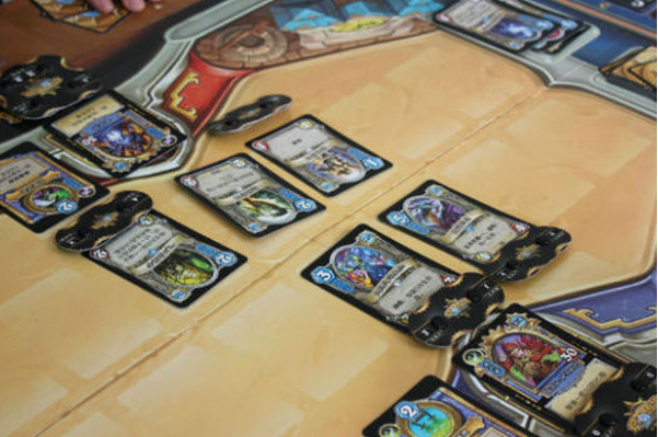 Living Card Game – Hearthstone- tự game thẻ bài của Blizzard Entertainment