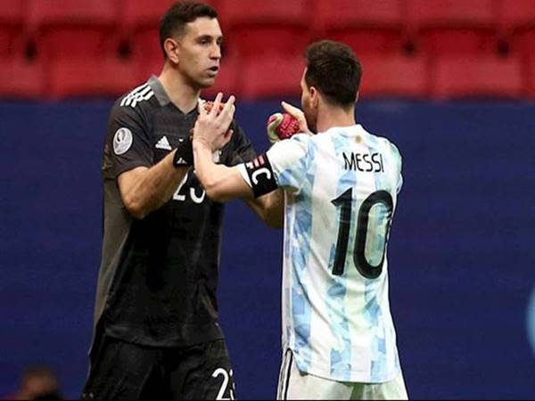 Bóng đá QT 11/10: Messi ca ngợi Emiliano Martinez hay nhất thế giới