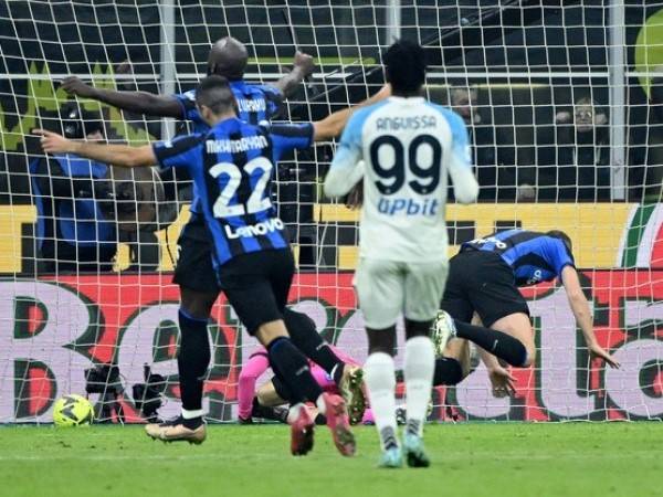 Bóng đá quốc tế 5/1: Napoli gục ngã trước Inter Milan