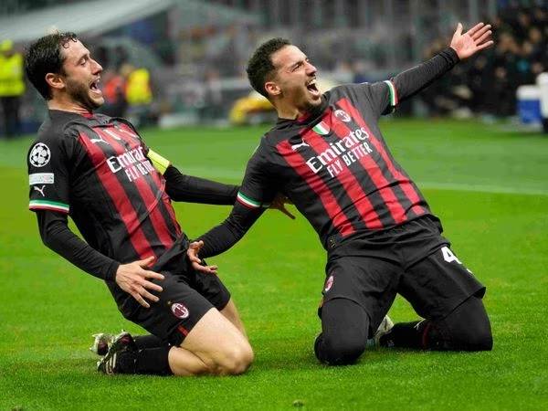 Bóng đá quốc tế sáng 13/4: AC Milan sáng cửa vào bán kết cúp C1