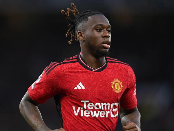 Bóng đá QT 15/8: Ryan Giggs tiếc nuối khi MU bán Aaron Wan-Bissaka