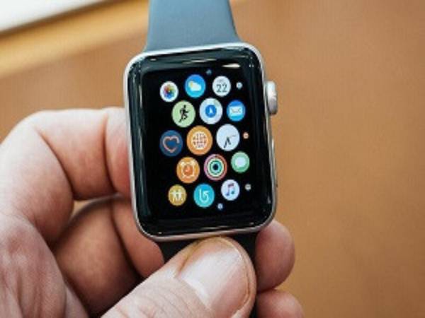 Giá thành cao - lý do quan trọng tại sao apple watch bị ghét