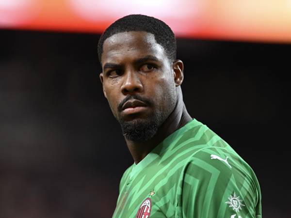 Hành trình tại những bến đỗ làm nên tên tuổi Mike Maignan Hành trình tại những bến đỗ làm nên tên tuổi Mike Maignan