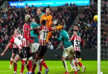 Tin Liverpool: Van Dijk lập công giúp The Kop thắng Sunderland